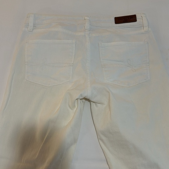 NWOT Levi's Denizen Women's Classic Modern Straight Crop Jeans in White Size 26 - Picture 8 of 12